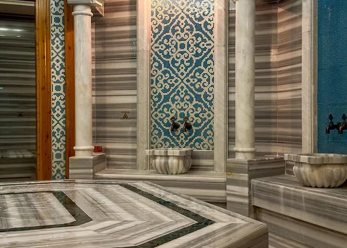 Qoople Elite Admiral Αλάνια